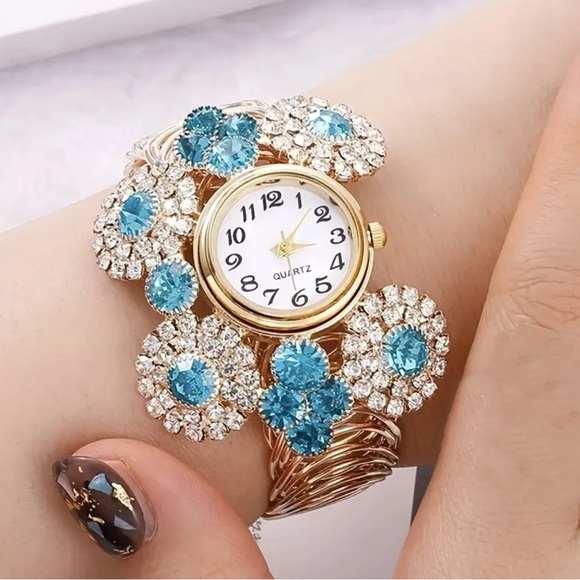 Luxury Ladies Rhinestone Boho Alloy Bracelet Watch - Picture 2 of 4